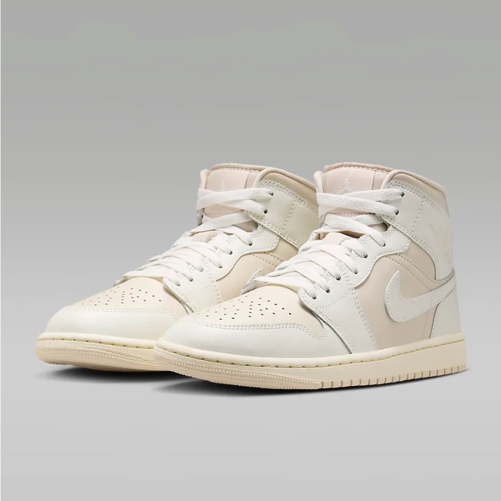 Air Jordan 1 Mid